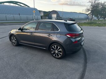 HYUNDAI I30 1.6 crdi 2017 automat - 4