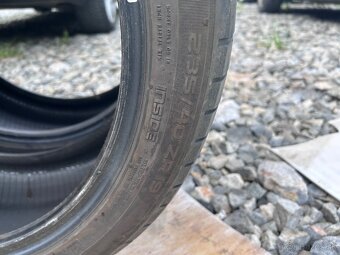 Letné pneu 2ks 235/40 r19 - 4