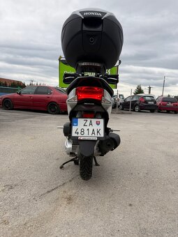 Skúter Honda PCX 125 r2017 - 4