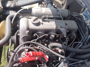 Mercedes Benz w115d - 4