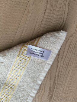 Kozmetický uterák Versace - 4