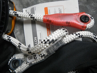 Polohovač Petzl Grillon 2 m - nový (11/22) - 4