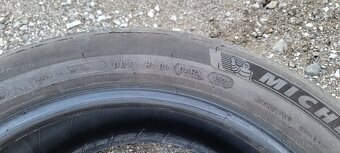 Michelin Pilot Sport 4 225/50 ZR17 - 4