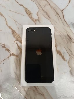 iPhone se 2020 - 4