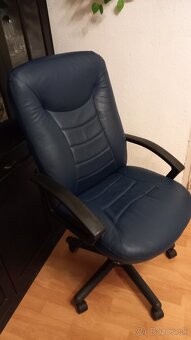 Predám modré kancelárske kreslo - 4