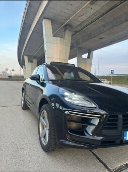 Porsche Mcan Turbo - 4