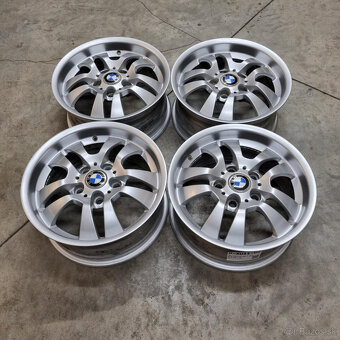 Disky BMW 5x120 R16 7J ET34 - 4