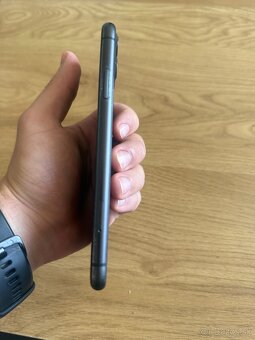 iPhone 11 64GB - 4