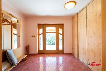 Štýlové bývanie v centre Levíc – kompletne zrekonštruovaný r - 4