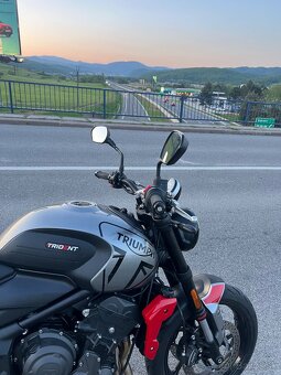 Triumph trident 660 - 4