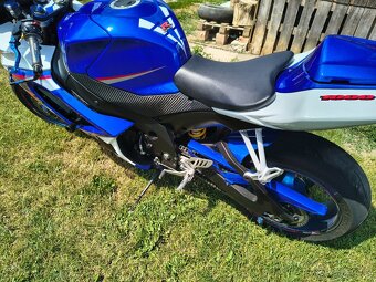 Suzuki gsxr 1000 k7 - 4