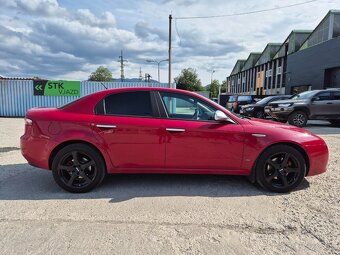 Alfa Romeo 159 1.9 JTDm 8V sedan - 4