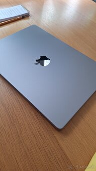 MacBook Pro M2 Pro 14 palcový - 4