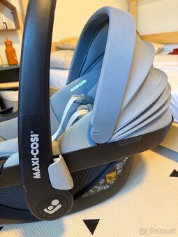 Sedačka vajíčko MAXI-COSI Pebble 360 + Isofix FamilyFix 360 - 4