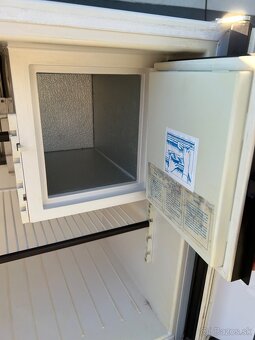 Plne funkčná chladnička s mrazničkou - 4