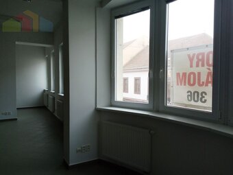 Kancelárske/ obchodné priestory 112 m2, pešia zóna Nitra - 4