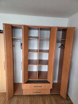 Predam skrinu na šatstvo - 4