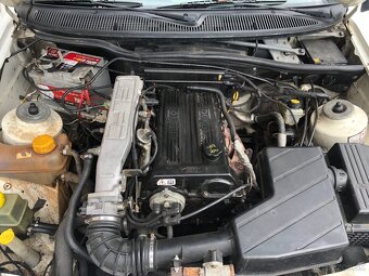 Ford sierra 2.0 DOHC - 4