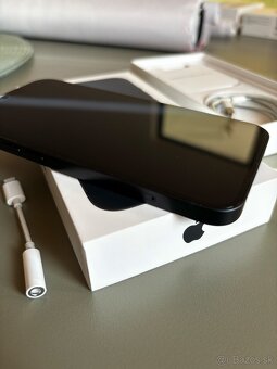 Apple iPhone 13 128GB Midnight – TOP stav 100% - 4