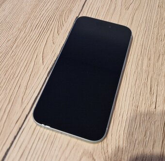 Apple iPhone 15 128gb zelený - 4