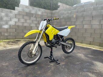 Suzuki RM 85 - 4