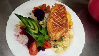 KUCHÁR - KUCHÁRKA - 4