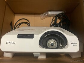 Projektor EPSON EB-535W používaný 18 hodín + WiFi adaptér - 4