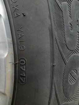 215/65R16 - 4