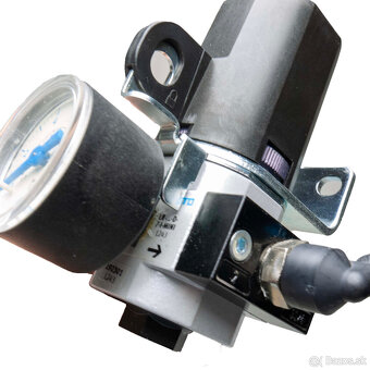 Regulátor tlaku Festo LR-1/4-D-7-I-MINI 0.5 bar-7 bar - 4