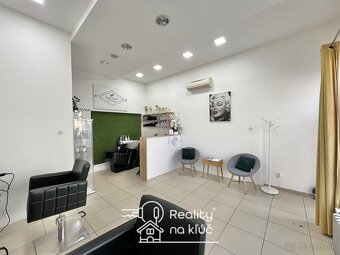 Na prenájom kadernícke kreslo na Ul. M.R. Štefánika v NZ - 4