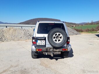 Predám Mitsubishi Pajero Classic 2,5 TD - 4