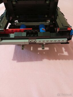 Lego technics Dodge Challenger - 4