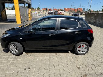 Predám Mazda 2 - 4