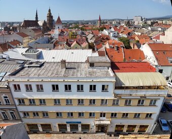 Na prenájom kancelária s umývadlom, 20 m2, Hrnčiarska 2/A - 4