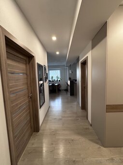 Slnečný trojizbový byt 92m2 v novostavbe Nové Vlčince - 4