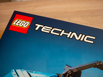 LEGO Technic Bugatti Chiron - 4