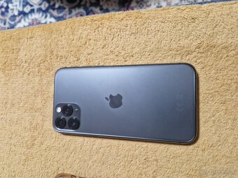 Predám iphone 11 pro 64gb space gray - 4