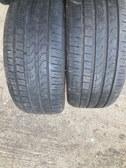 225/45R17 - 4