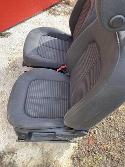Sedadlá Audi - 4