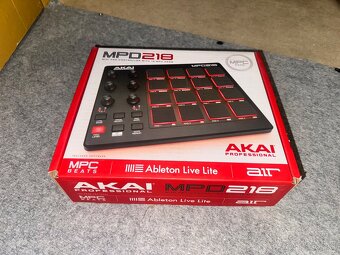 Akai PRO MPD 218 - 4