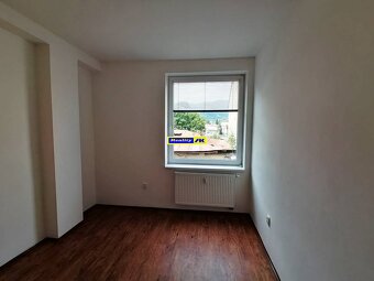 2 izbový byt na prenájom Vrútky, balkón - 4