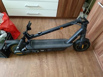 Elektrická kolobežka Segway MAX G2 E - 4
