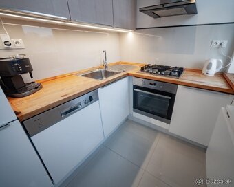 Zrekonštruovaný 2 izbový byt v centre mesta - 4