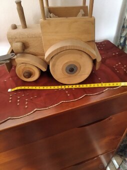 traktor dreveny - 4