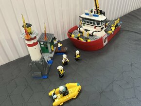 LEGO City Fire Boat 60109 - 4