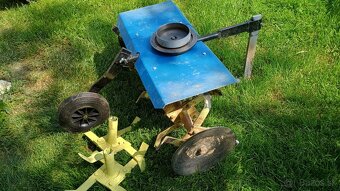 Predam malotraktor Agzat. - 4