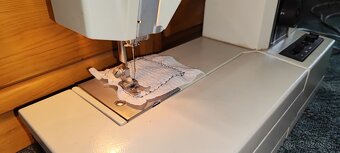 Predám šijací stroj Veritas Famula 4891 electronic+prísluš. - 4