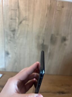 Predám IPhone SE 64GB - 4