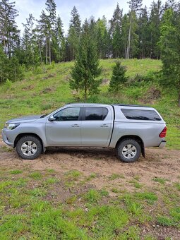 Toyota Hilux 2,4d - 4