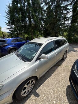 Predám Toyota Avensis combi - 4